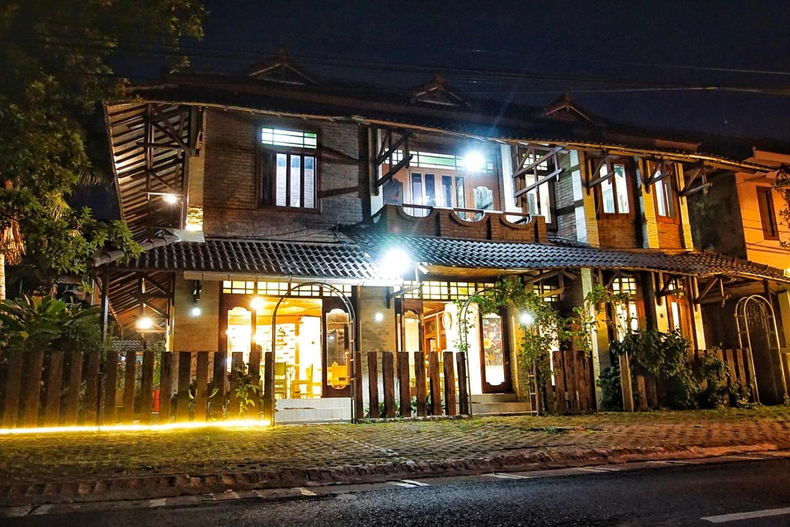 Ary'S Hotel By Cocotel Yogyakarta Exterior foto